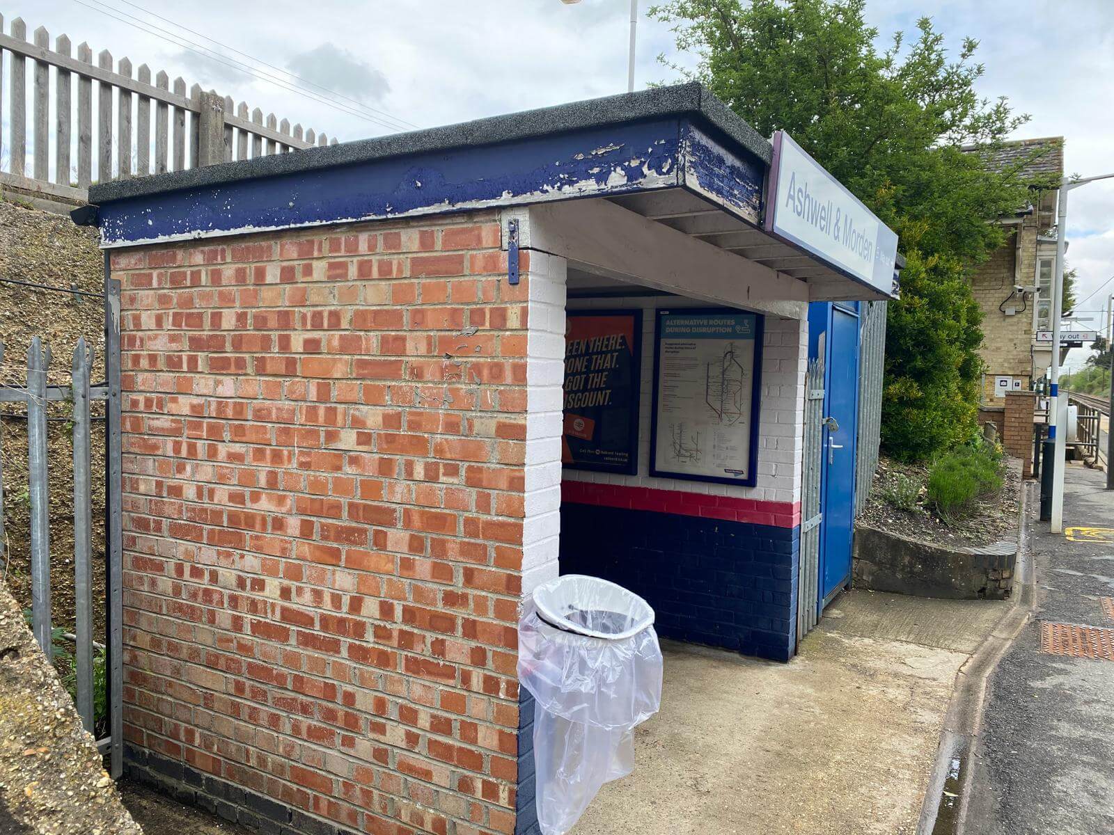 Waiting Shelter Refurbishment – Ashwell and Morden Station - Image 3