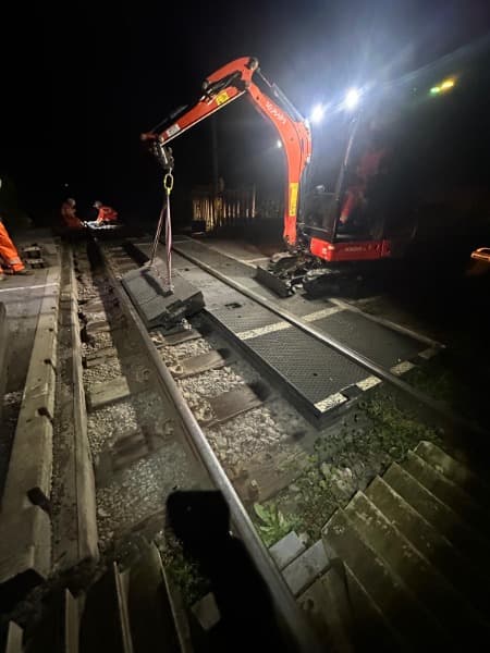 Stoke Edith Level Crossing - Image 2